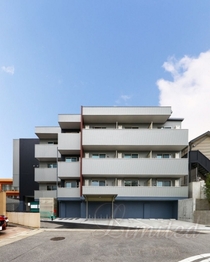 リアライズ一社