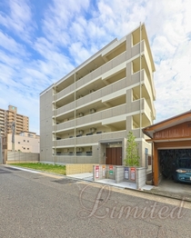 Le.e‘clat (ル・エクラ)