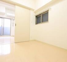 白ベースの綺麗なお部屋です