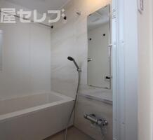 ※写真は同タイプ８０４号室の別部屋のものです。