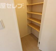※写真は同タイプ８０４号室の別部屋のものです。