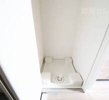 反転の間取りの写真を使用しています